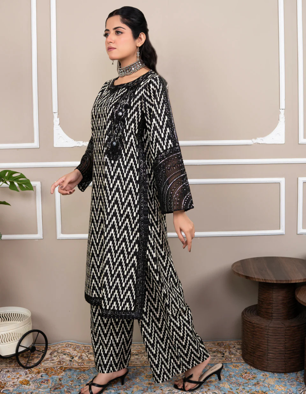 🖤✨ Midnight Monochrome Luxe ✨🤍কোড-A2